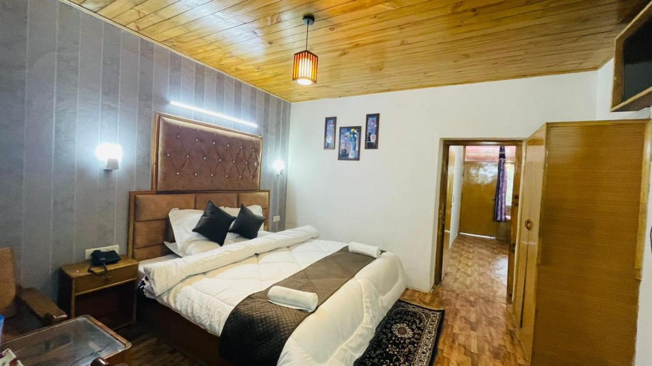 Hotel New Hilltop Inn Манали Экстерьер фото