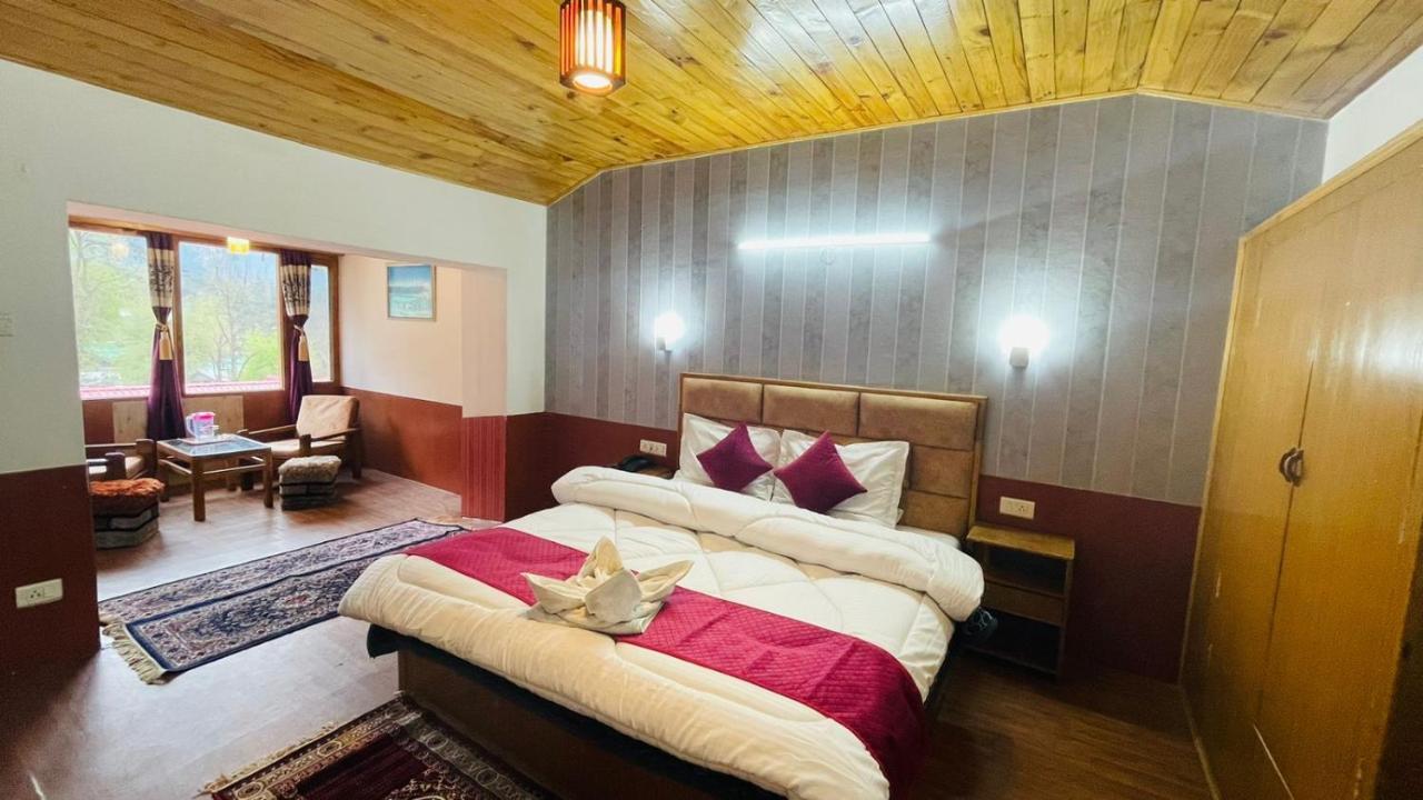 Hotel New Hilltop Inn Манали Экстерьер фото