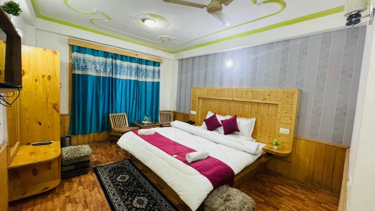 Hotel New Hilltop Inn Манали Экстерьер фото
