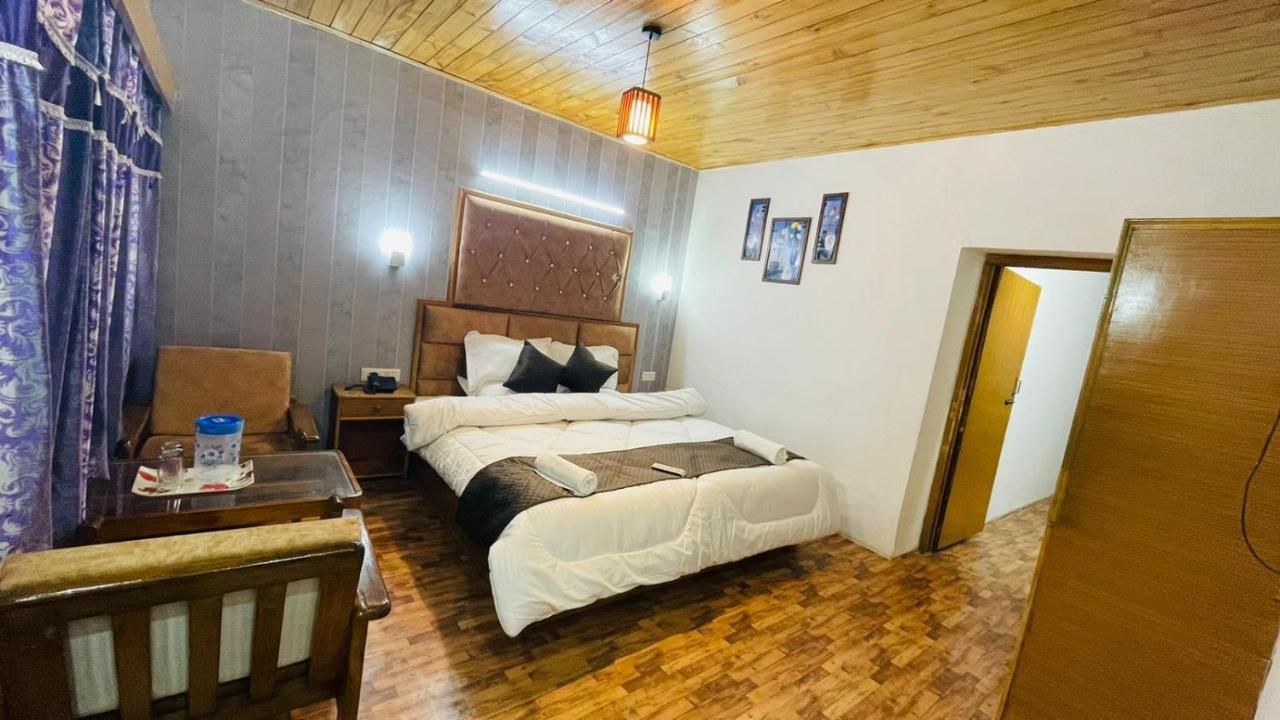 Hotel New Hilltop Inn Манали Экстерьер фото