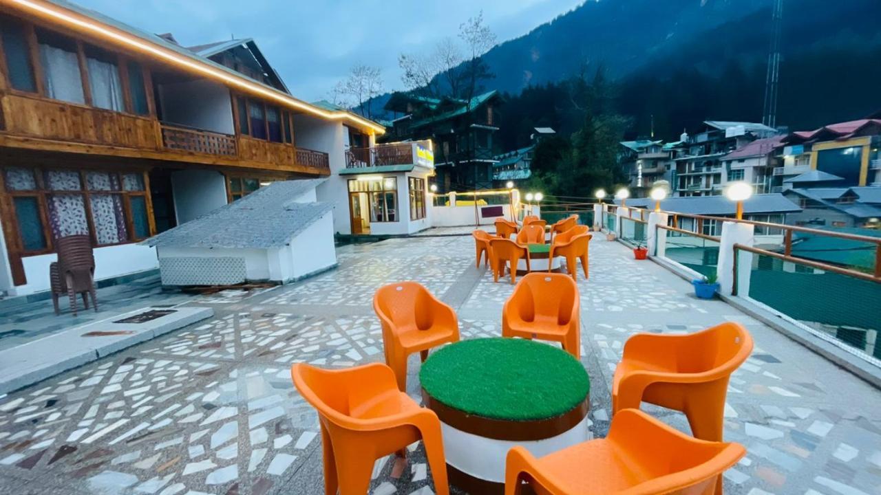 Hotel New Hilltop Inn Манали Экстерьер фото